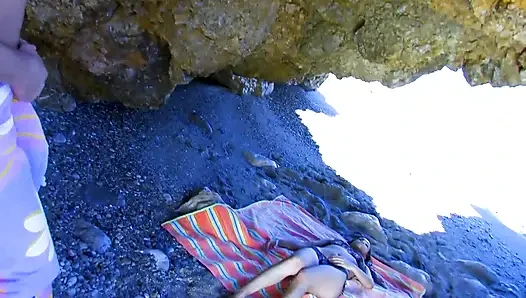 Samia azgın plajda lagünde sikişiyor