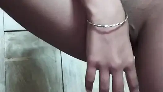 Первый раз трахни мою симпатичную подругу