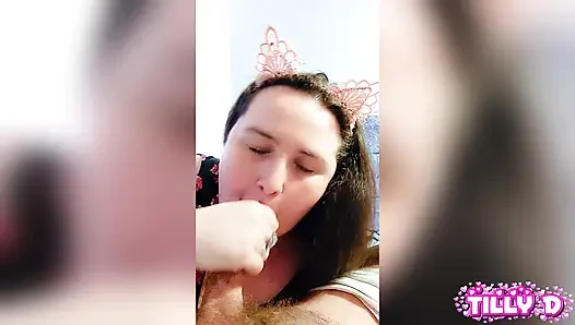 Kitty pengen banget spermanya "sepong kontol dan crot sperma"