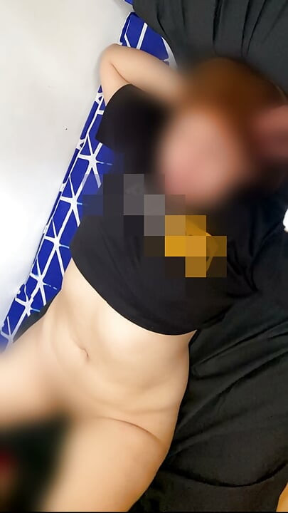 ฉันให้เพื่อนเซ็กส์ของฉันเลียหีและเย็ดฉันแรงๆ