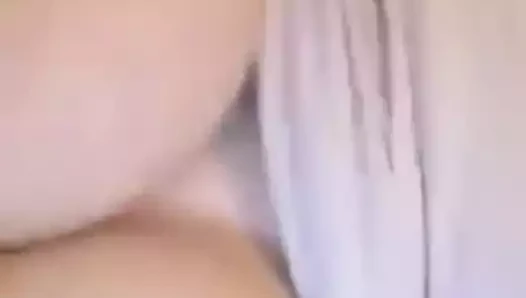 İri güzel kadın