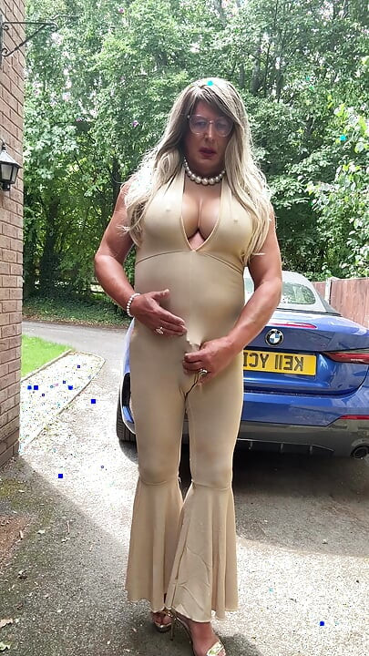Sexy Crossdresser kellycd2022 in gold stretchy catsuit and heels