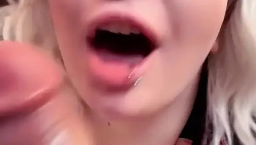 Nggak bisa berhenti sama ibu tiri barumu