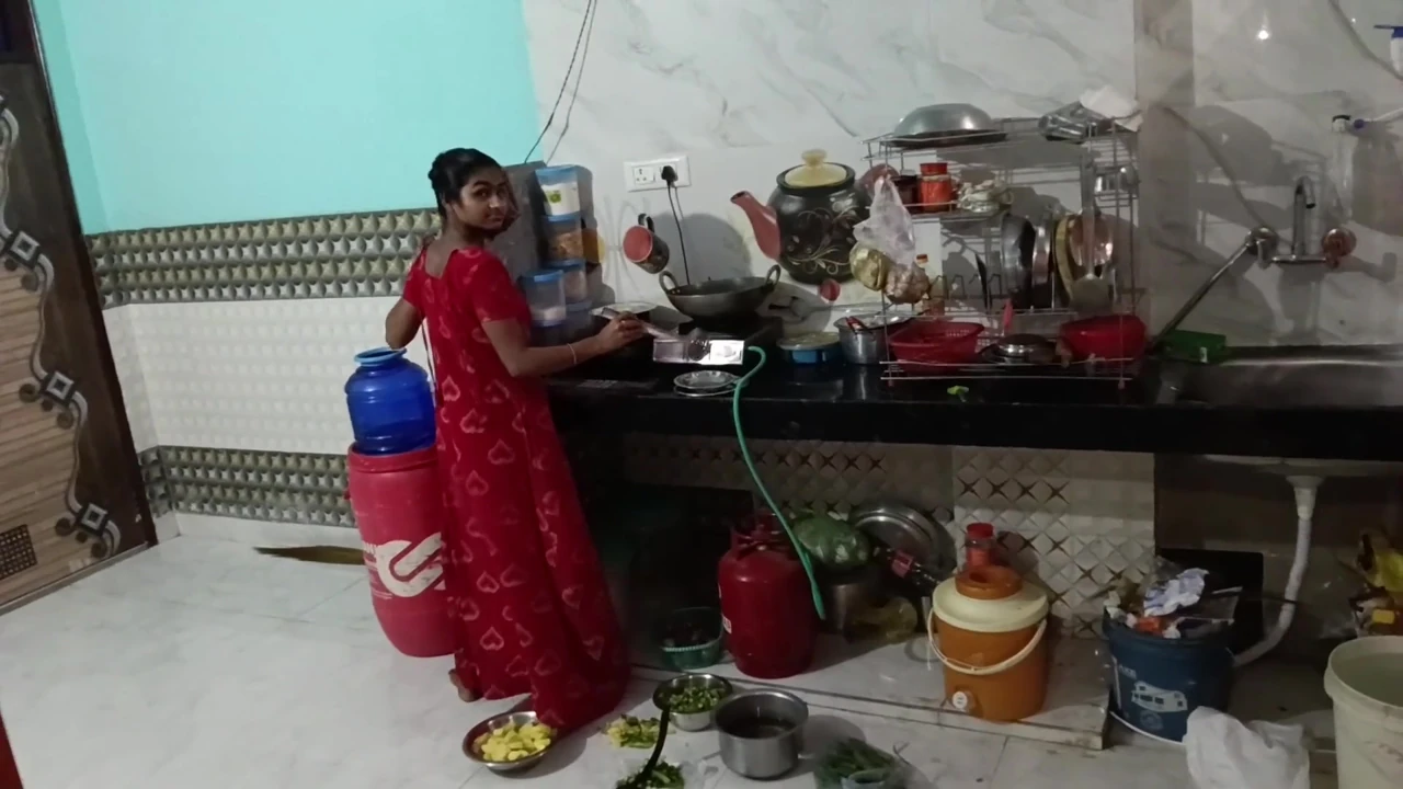 Bhabhi Ji Devar Ka Lund ka Pani Nikal Diya