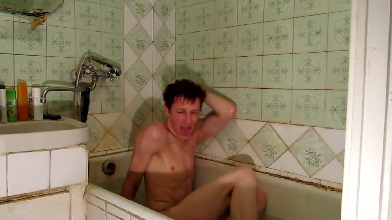 TWINK IS ALWAYS HUNGRY FOR RAW COCK
