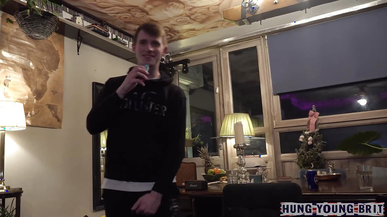 2X TAYLOR TWINK ON TWINK