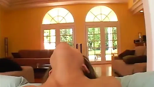 Die schöne blondine liebt in den arsch
