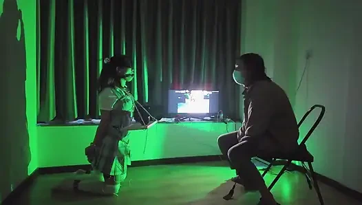 Hs021-an gadis Asia berseragam sekolah disiplin