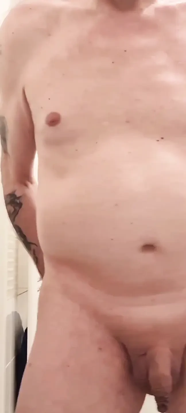 Порно әйелі үйге спермы пискасымен келді