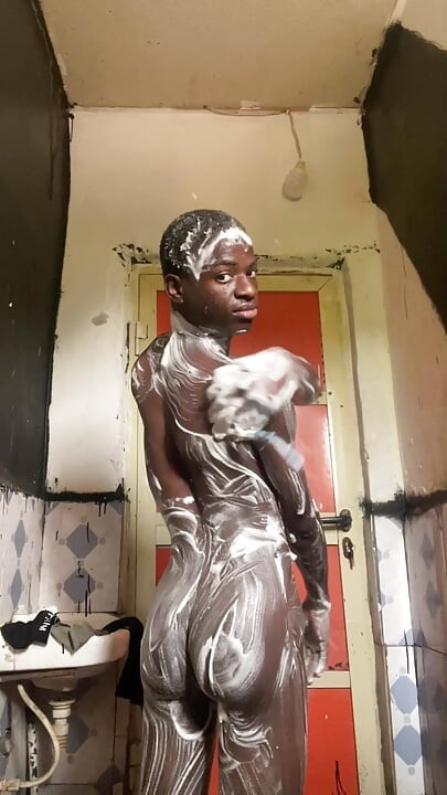 Come Join Me Having My Bath with Happy Ending