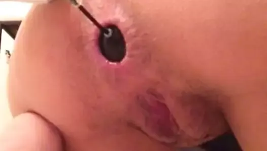 Amateur Girl Pulling Anal Beads out of her Butthole