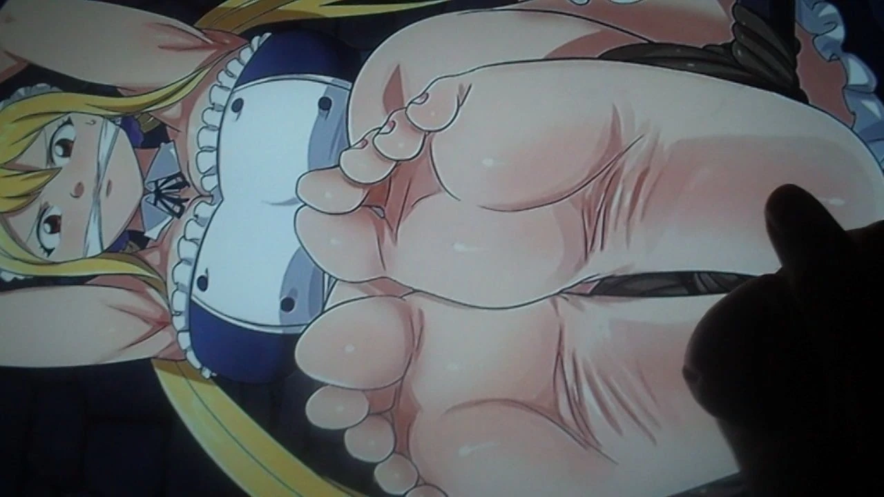 Lucy Heartfilia pies cum homenaje