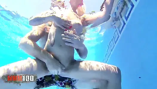 Jesyka Diamond underwater sex in the pool and lazy fucking on the couch