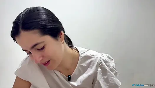 Überraschungsgeschenk stiefschwester gibt ihre muschi auf, um ihn glücklich zu machen