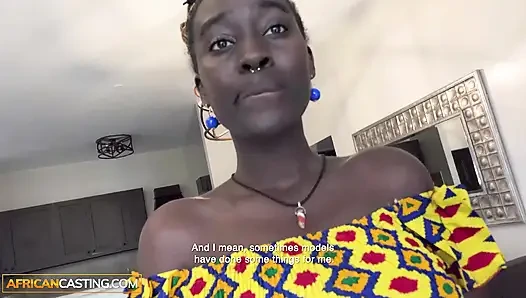 Cewek semok kulit hitam lagi asik ngentot kontol besar pria kulit hitam sebelum dientot posisi cowgirl - pov