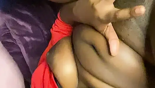 Permainan memek sempit cewek kulit hitam ini (sambil ngomong jorok)