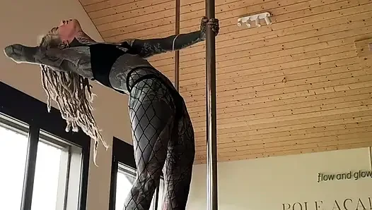 Do you like my dance for you ? - #poledance #dance #higheels #heels #dancing  #skinny #