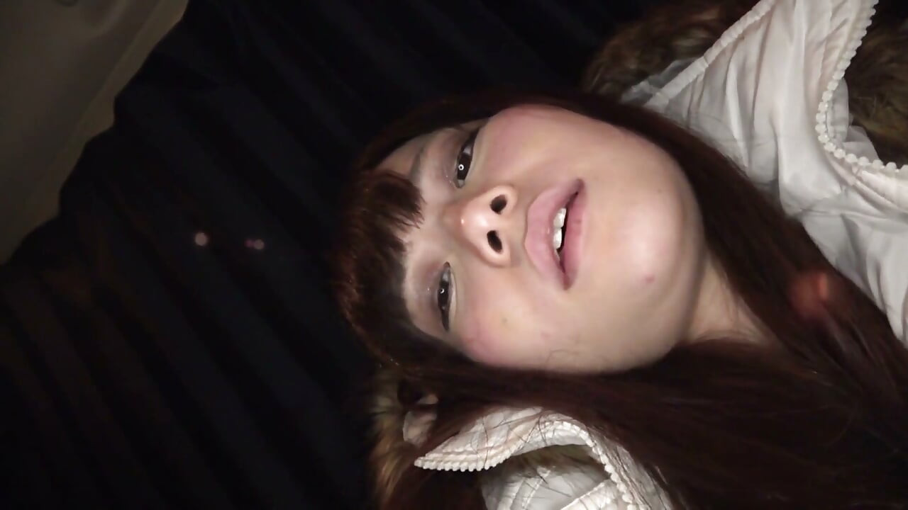 [underground Sex Work] Petite Slender Girl with Cute Hiroshima Dialect - Fellatio & Sex Videos
