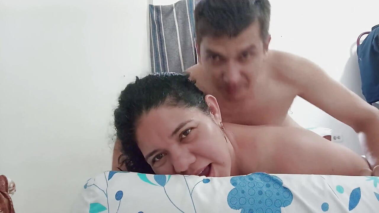 Jebi me u guzicu