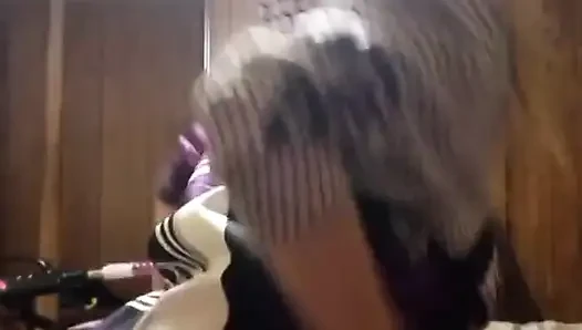 Ehefrau neckt, gefickt und gesahnt
