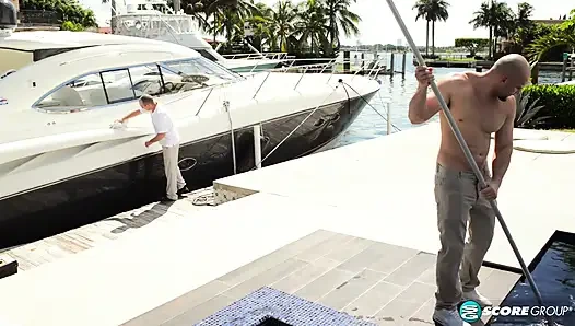 Унижение в тройничке