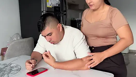 SAUDARA TIRI INGIN SEKS DI DAPUR