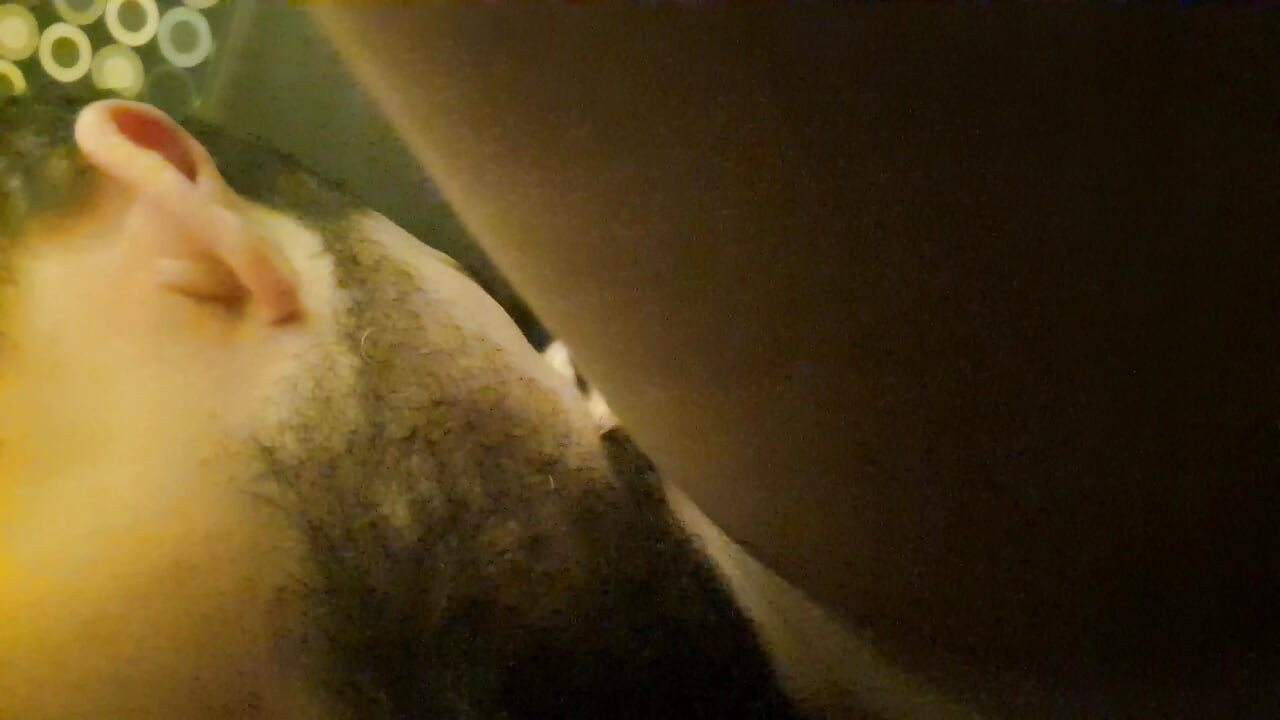 La più bella figa che lecca e scopa per una bella macchina