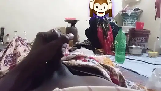 I was cooking and the guy masturbated behind my back. Indian desi boy and mummy