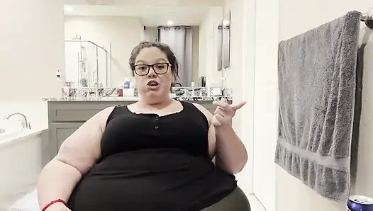 Plump Paradise: Snack N Chat