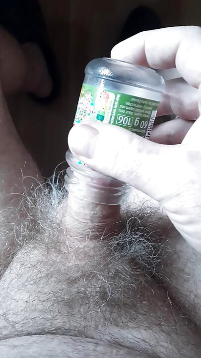 今天，一个盖头玻璃被操了。