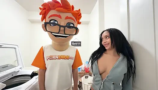 Katerina Karson pantolonumu ve bana meme muamelesi yaptı