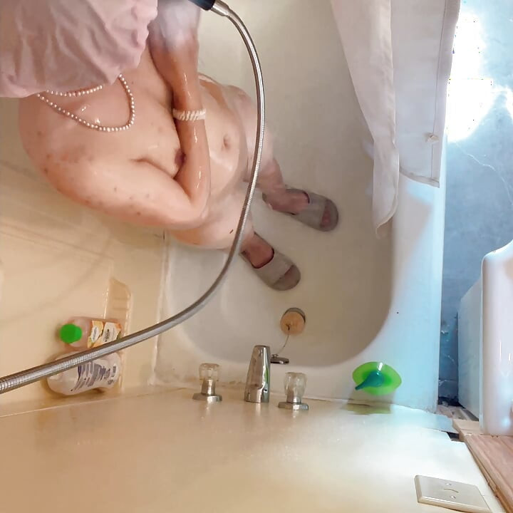 pov hana in shower time