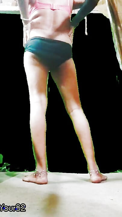 Bhabhi ji is seen in a very sexy look and has become naked, she is massaging big milk, ready to her, be very hot