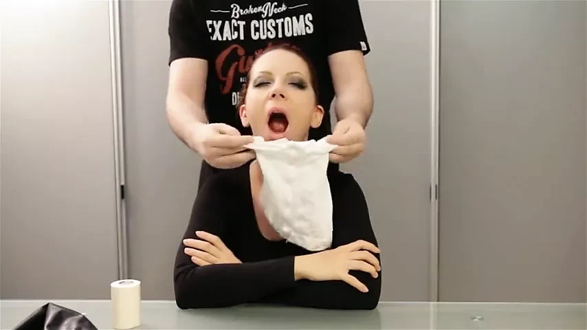 被蒙住眼睛的Extreme