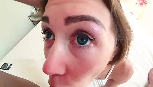 Azgın kız için boşalma ile sert anal seks bakış açısı