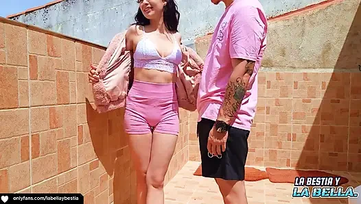 Rekaman seks adik tiriku dientot habis-habisan di gym