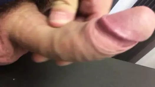 Wichsen auf der Arbeit