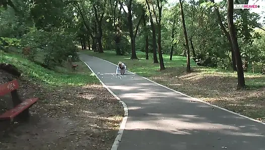 Beni daha iyi tatan şey, bir baloncuk mu yoksa kalın bir yarak mı