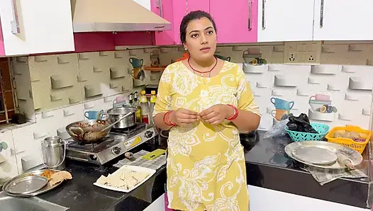 My younger stepsister accidentally sent me her nude photo, I took advantage of it and fucked my stepsister, full Hindi viral video