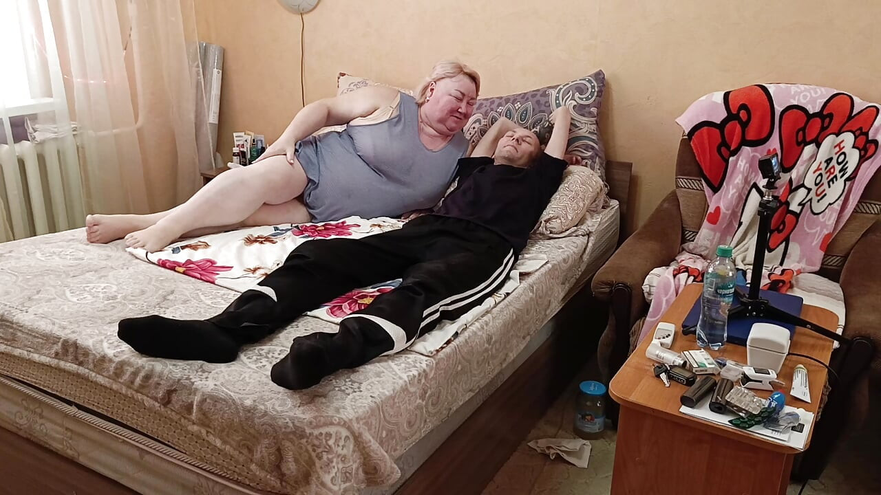neighbor gives me a deep blowjob and eats cum