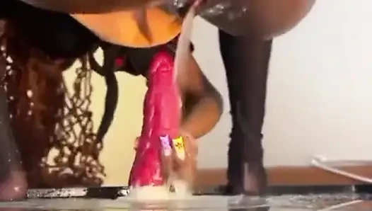 WEEEEEET and MEEEEEESY