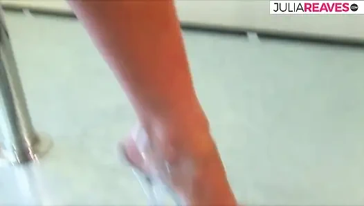 Ateşli kız ateşli üçlü grup sekste kız arkadaşı klitorisini okşuyor ve sikiliyor