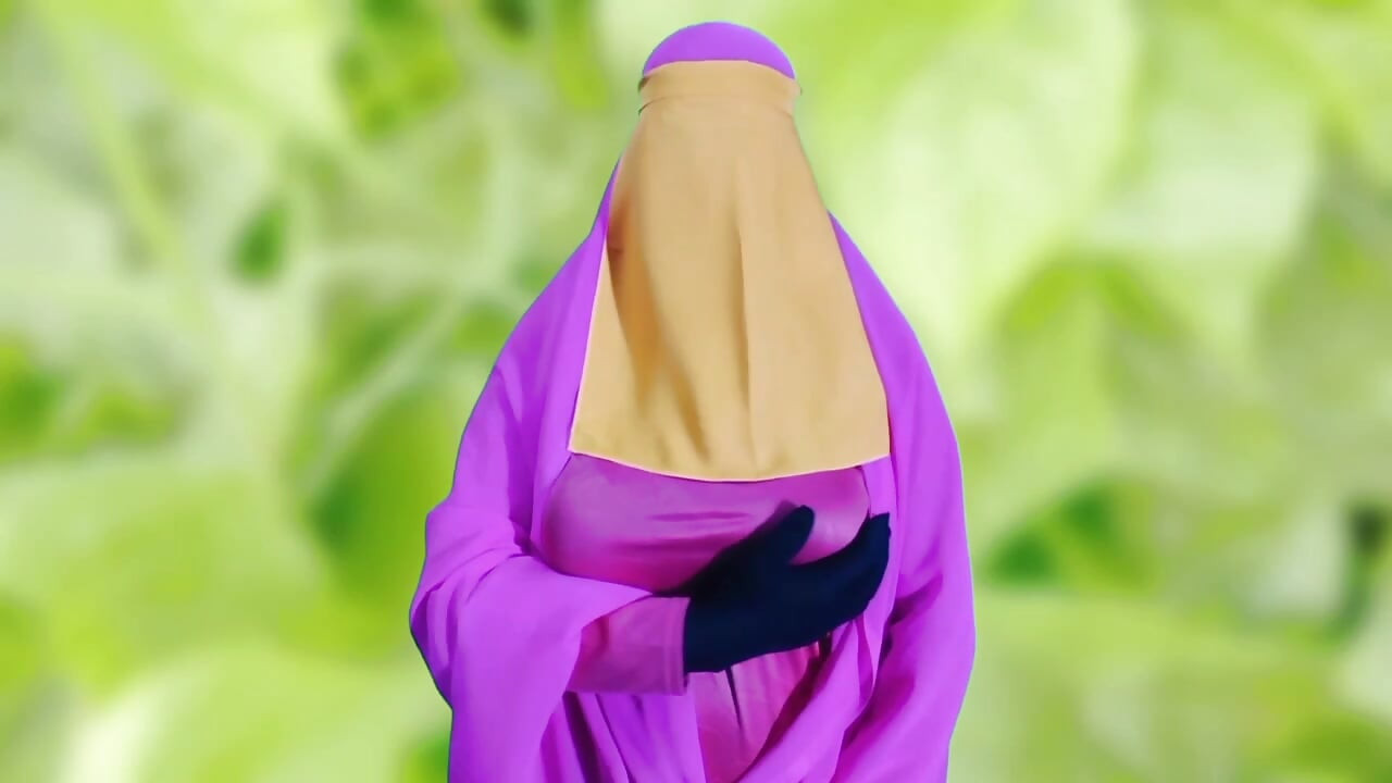 Bangladeshi beautiful woman wearing burqa masturbating sex and dirty talk
