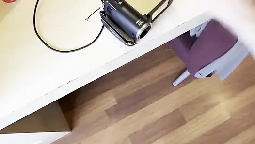 Aku lagi asik nyepong kontol suci machiavelli sampai dicrot di dalam