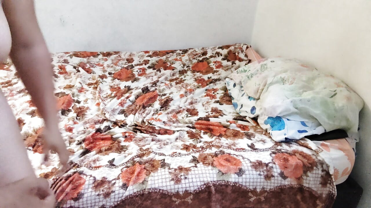 Красива дупа моєї грудастої дружини дезі ідеально підходить для трахання кожен день