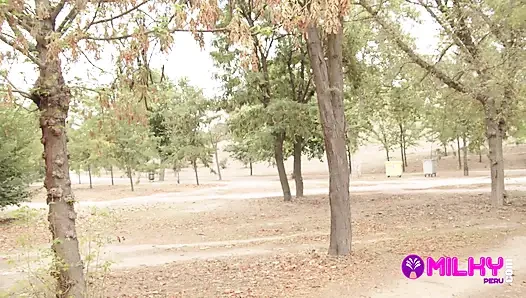 Argentina flashes her tits and huge ass