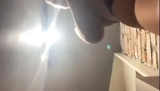 Fışkırtma ve anal sikiş! Yakın çekim sikişiyor. Çok fışkırt.
