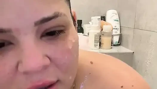 Live Stream with Dani Valentina