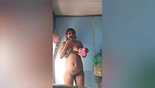Indian Bahu and Sasur Ki Chudai Short Hindi Video