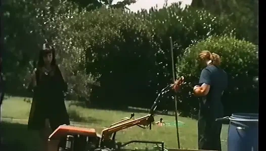 Outdoor Threesome for Vintage Fuckers